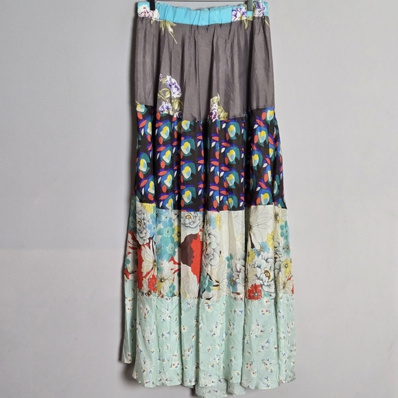 NEW Johnny Was 100% Silk Boho Floral Patchwork Tiered Maxi Skirt Size S - Picture 8 of 8